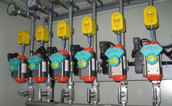 氣動三片式螺紋球閥